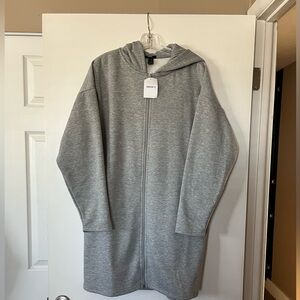 BRAND NEW FOREVER 21 SWEATSHIRT JACKET, GOES OVER THE BUTT! NWT!